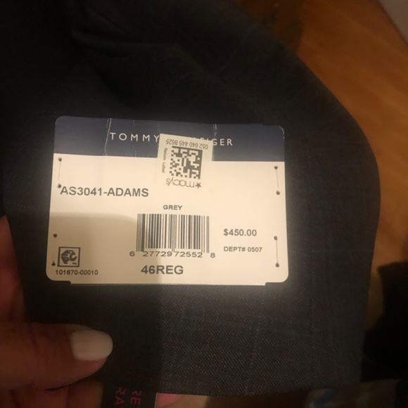 Tommy Hillfiger new suit with tags - Picture 4 of 4